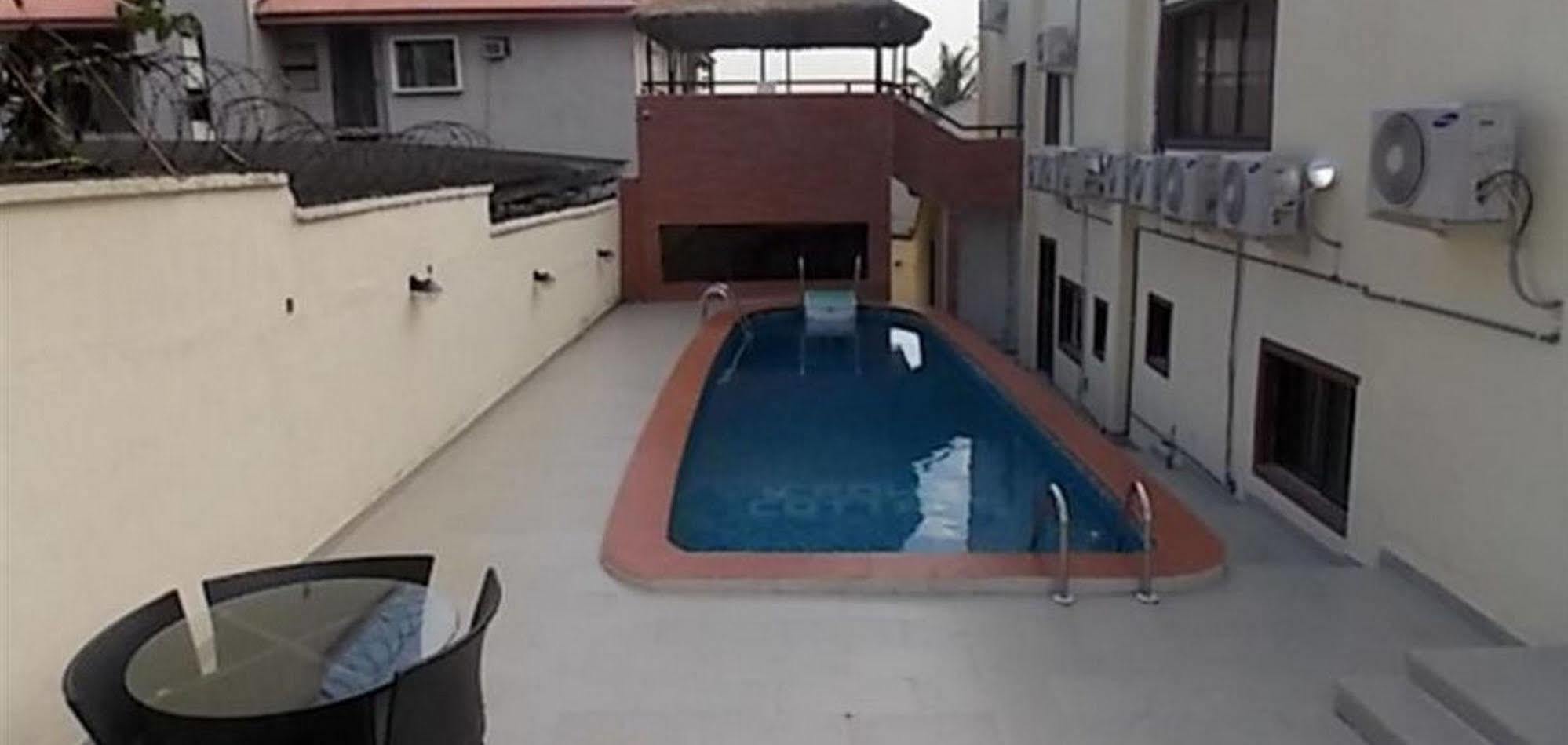 Crown Cottage Hotel Ikeja Exterior foto